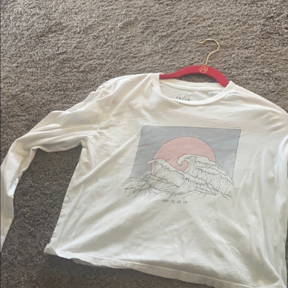 Cropped long sleeve shirt